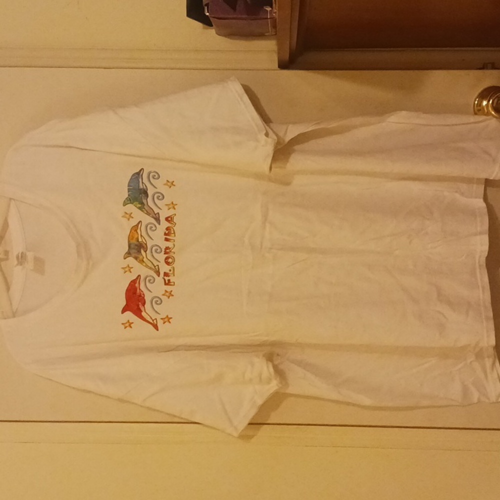Men's dolphin design shirt